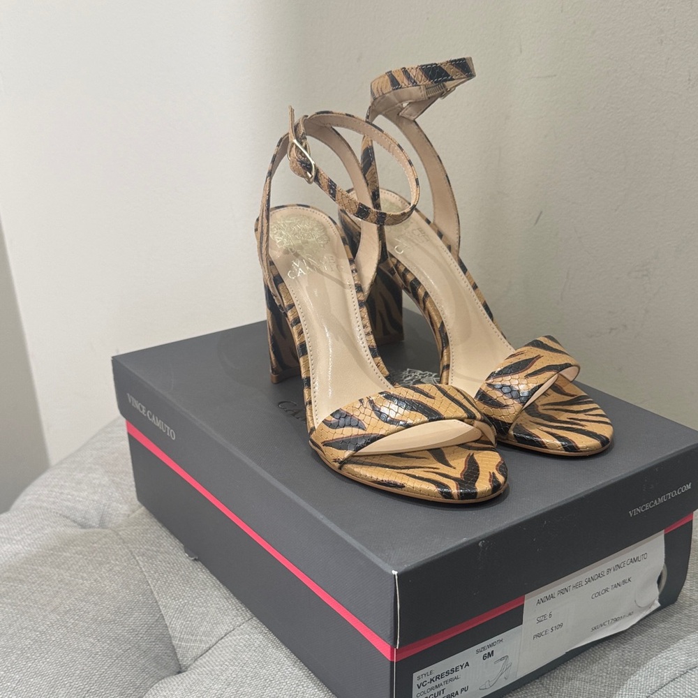 Vince Camuto Women's Tan and Black Heels in animal print Sz 6 NEW